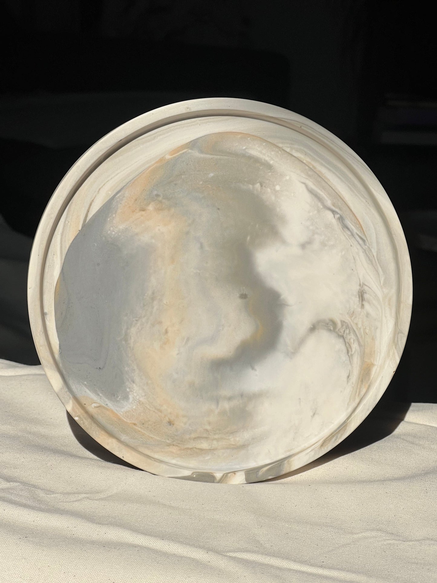 Round Tray - Calacatta collection